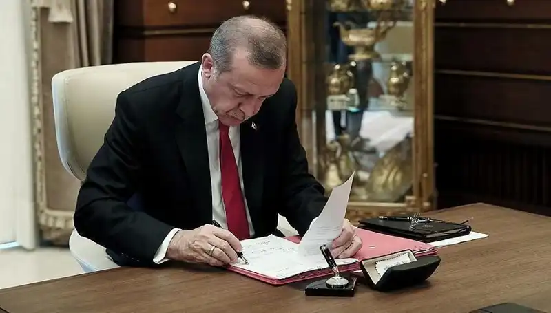 Cumhurbaşkanı, 9 Hükümlüyü Affederek Dikkatleri Üzerine Topladı