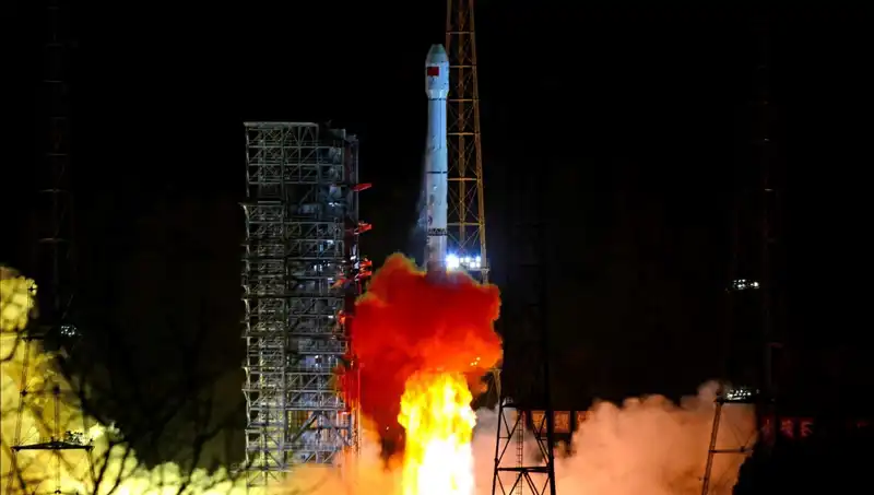 Çin, Asteroid Keşif Aracı Tienvın-2’yi Uzaya Gönderdi: Hedefler ve Beklentiler