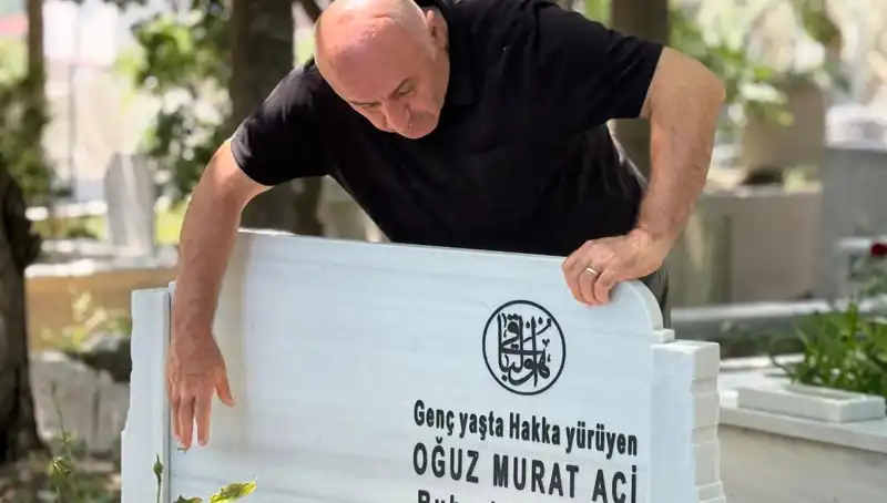 Aci Ailesinin Hüzün Dolu Babalar Günü Anısına Duygu Yüklü Bir Yazı