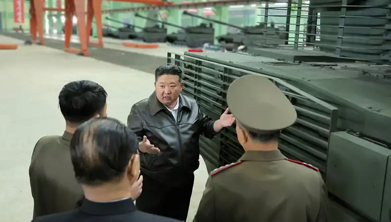Kuzey Kore Lideri Kim Jong-un Modern Savaş İçin "Üretim Zamanı" Dedi