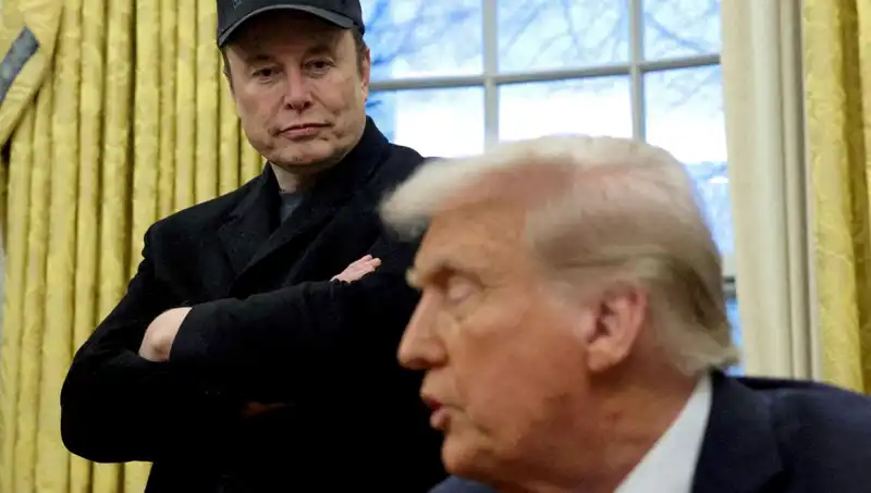 Elon Musk, Trump Kabinesinden Ayrıldı: Nedenleri ve Geleceği Üzerine Tahminler