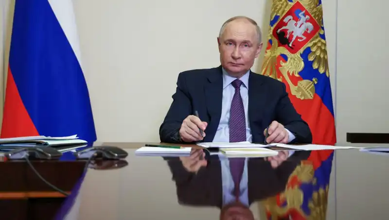Suriye'nin Geleceği: Putin, Esad'ı Neden Bırakmıyor?