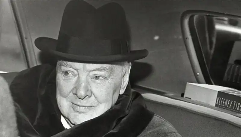 Churchill'in Bekar Evi Satışa Çıktı: Tarihi Konut 3,75 Milyon Sterlin İle Alıcı Bekliyor