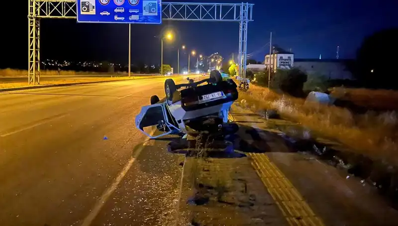 TIR ile Otomobil Çarpıştı: Takla Attı, 1 Kişi Yaralandı