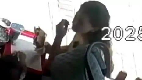 Saçını Tostunun İçine Koyarak Şok Eden Kadının İlginç Gerekçesi