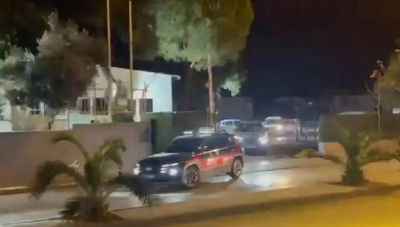 İzmir'de 24 Saatte 141 Hükümlü Operasyonu: Suçlular Yakalandı