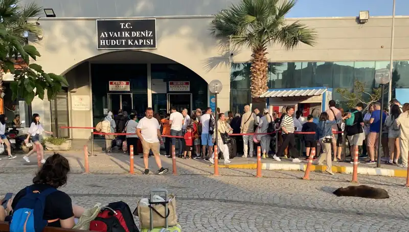 Bayram Tatilinde Midilli Adası’na Dolu Dolu Akın: Nedenleri ve Beklentiler