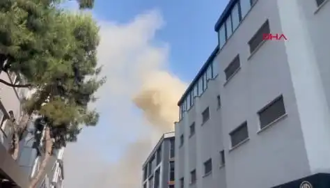 İstanbul'daki 4 Katlı İş Merkezinde Yangın: Olay Yerinden Son Gelişmeler