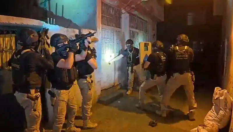 İstanbul’da DAEŞ Operasyonunda 18 Kişi Gözaltına Alındı: Detaylar Ortaya Çıktı