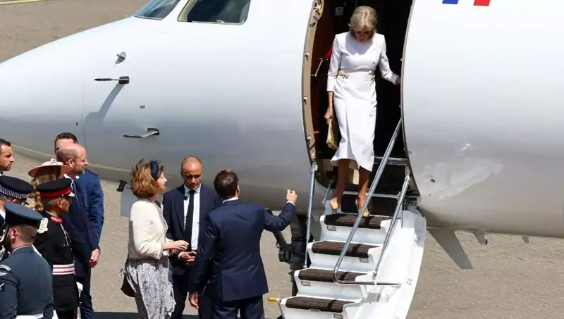 Fransız Başkanı Macron’un Evliliğinde Yeni Kriz: Eşi Brigitte’ten İlgisizlik Tepkisi