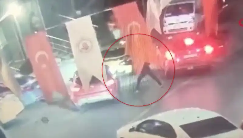 Kağıthane'de Sokak Ortasında Dehşet: Genç Cinayeti ile Sarsılan Semt