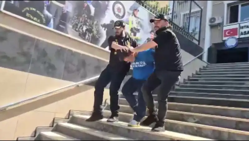Ümraniye'de Gasp Olayı: 600 Bin Liralık Soygunun Ardındaki Film Gibi Takip!