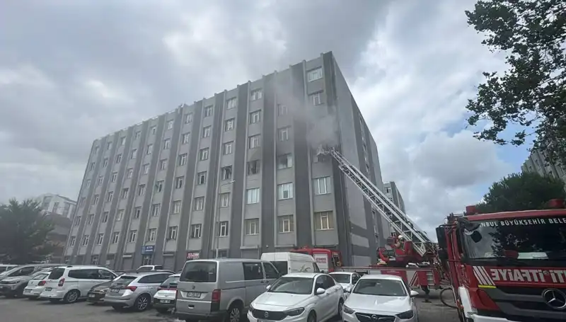 Çorap İmalathanesinde Patlayan Yangın, Yerel Halkı Panic İçinde Bıraktı