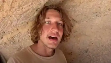 Yasaklı Kızılderili Kabile Adasına Ayak Basan Turist Şok Oldu!