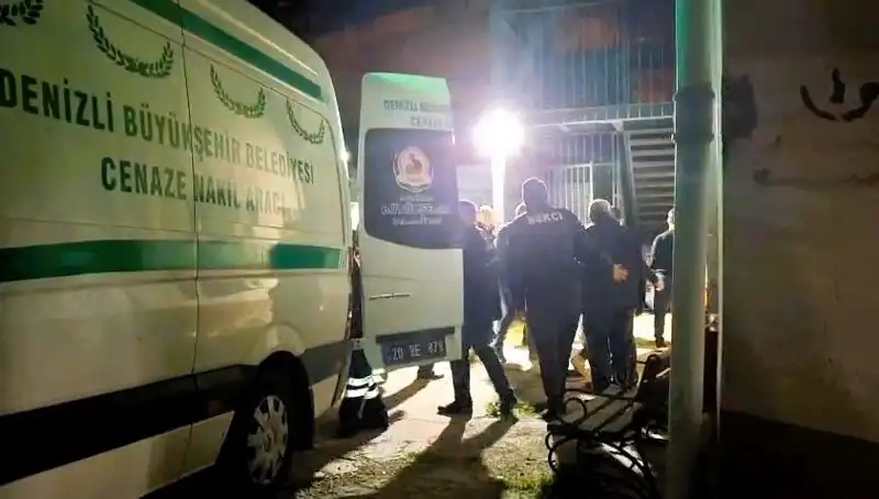 Yem Karma Makinesine Düşen Besicinin Korkunç Ölümü Duygulandırdı