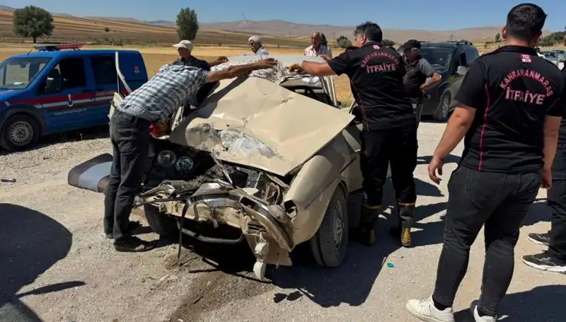 Kahramanmaraş'ta Feci Trafik Kazası: Kamyonet ve Otomobil Çarpıştı