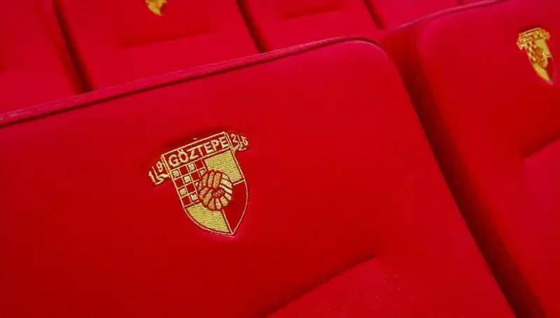 Göztepe'nin Yeni Golcüsü Junior Olaitan, Kadroya Katıldı!
