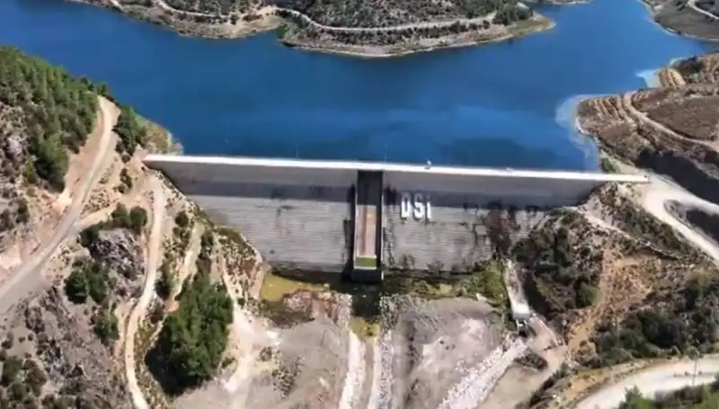 Çeşme’nin Uzun Süren Su Hasreti sona mı eriyor?